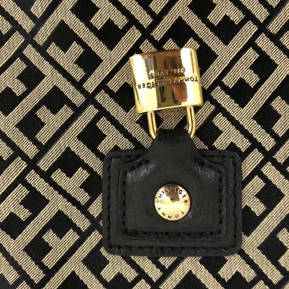 NWOT Tommy Hilfiger tote shoulder bag tan/brown - Picture 2 of 10